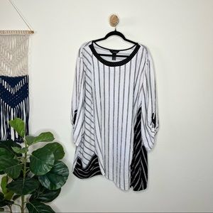 Ali Miles Geometric loose blouse